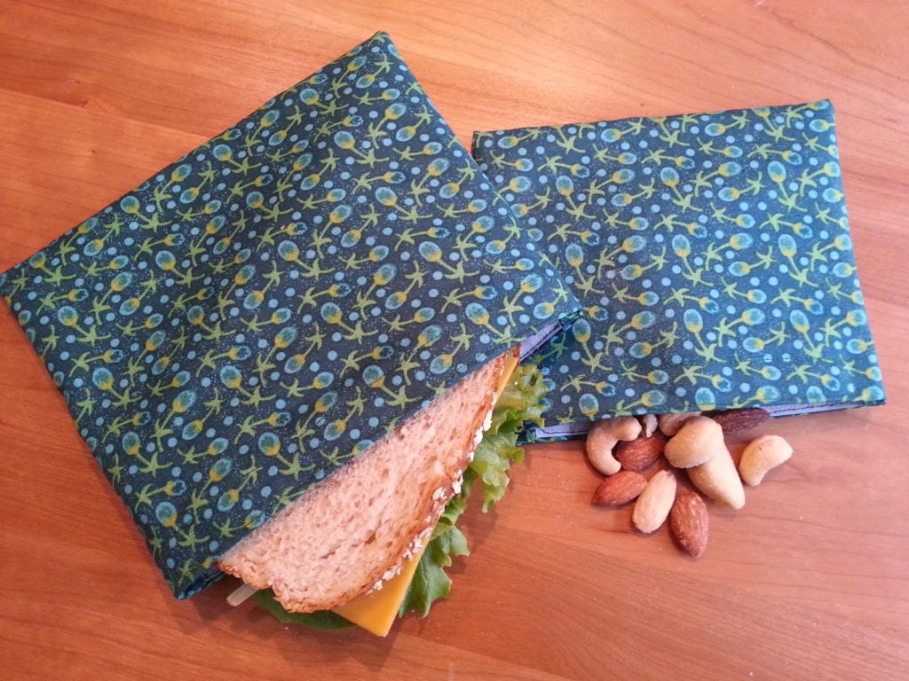 DIY Snack & Sandwich Bags // www.mindfulmomma.com